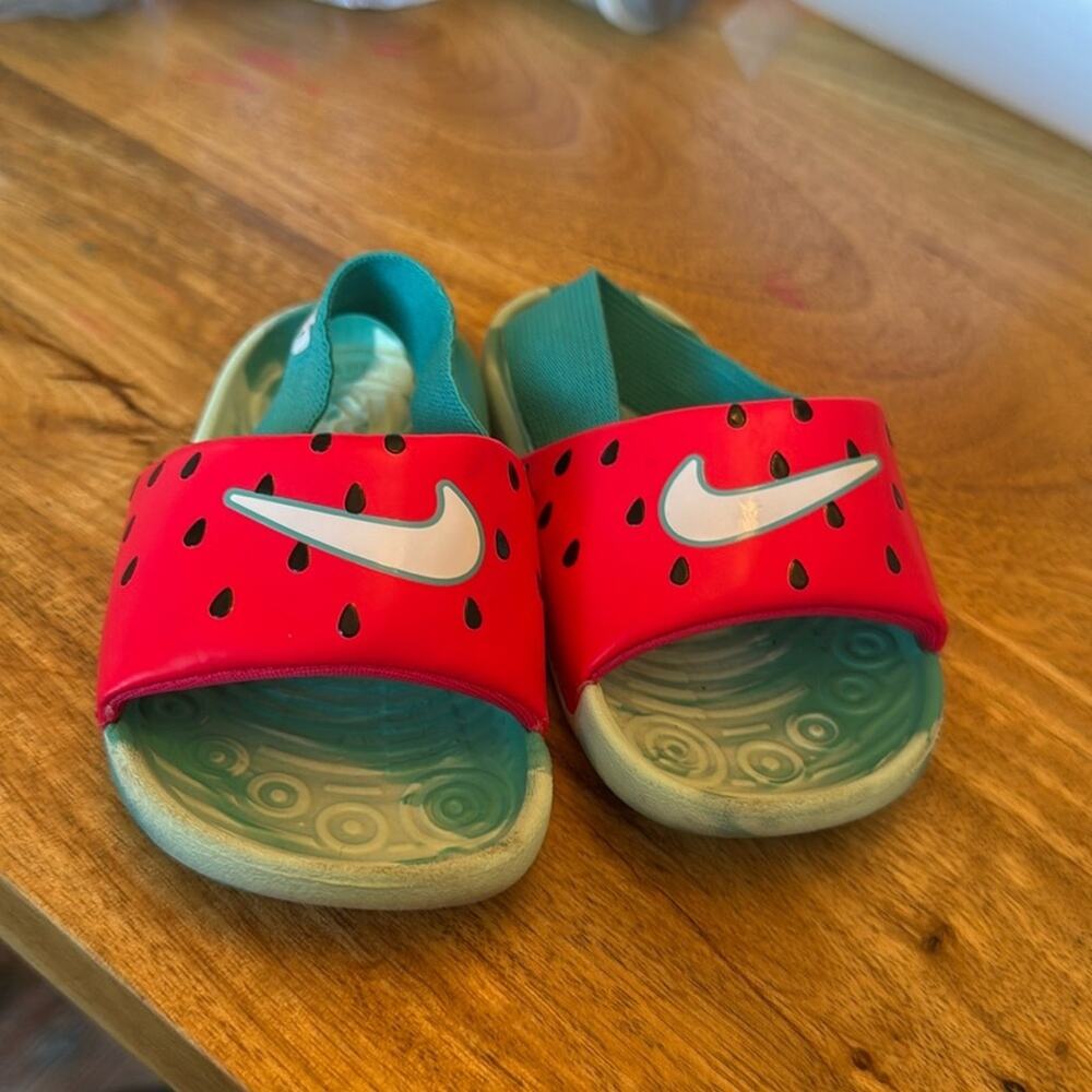 Nike kawa slides watermelon size toddler 6c